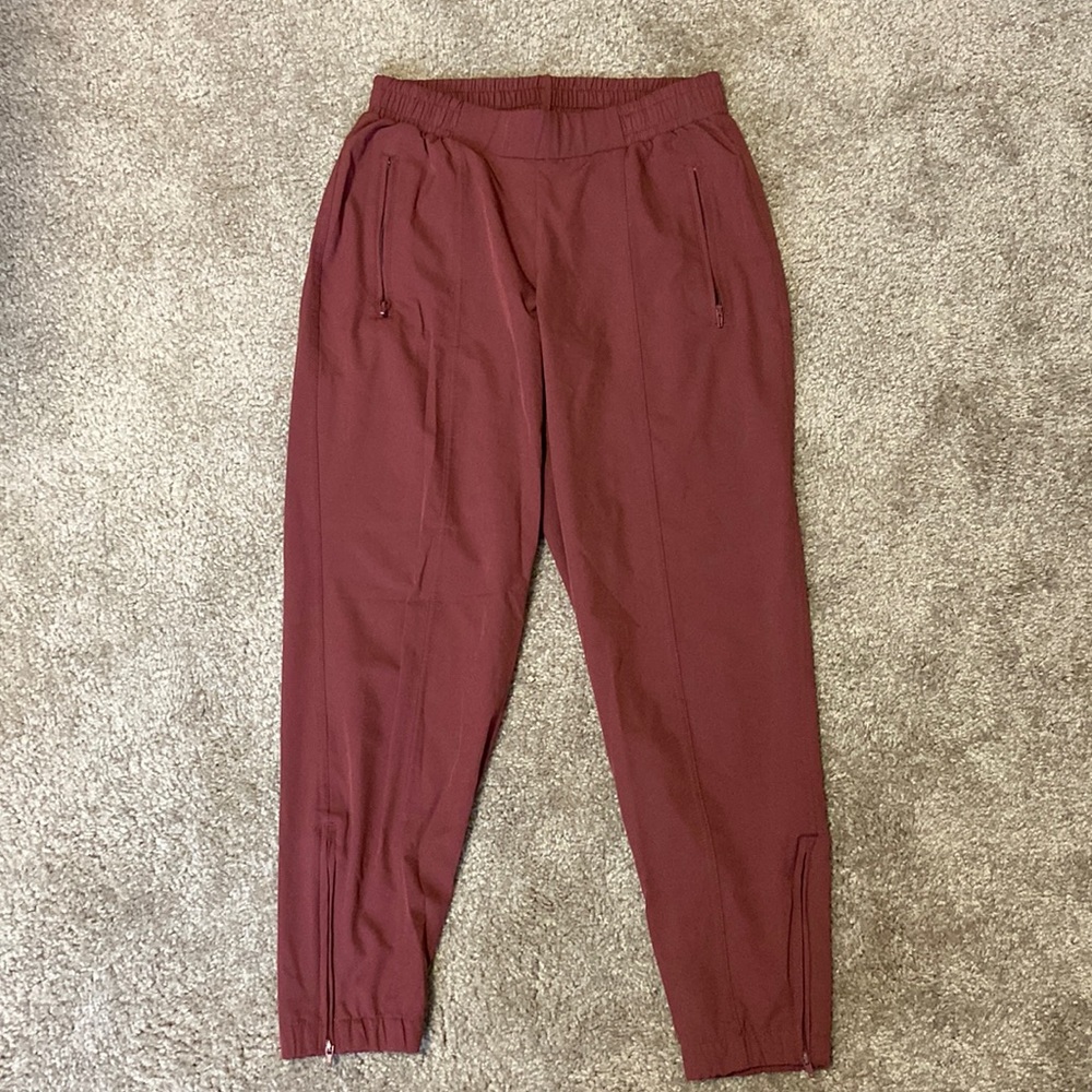 Joggers from Old Navy. Size is Small and Color is maroon.
